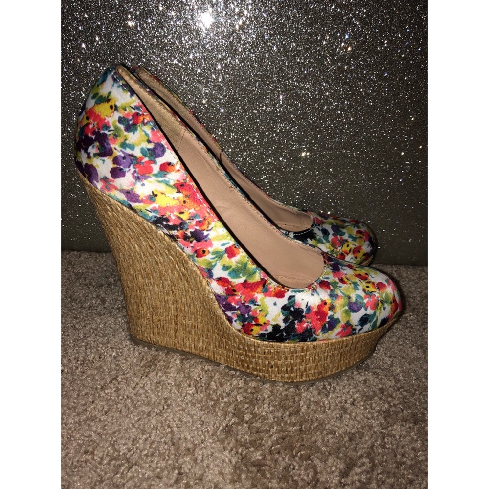 Multi-Colored Wedges size 7.5 - Picture 3 of 8